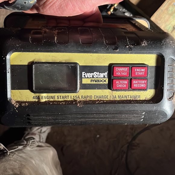Battery charger like new - Picture 2 of 4